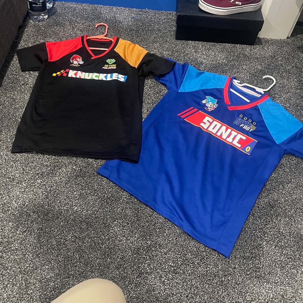 Boxlunch sonic and knuckle Kids Jerseys - Black and Blue